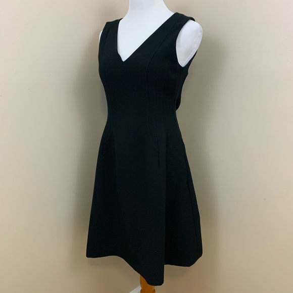 New Banana Republic black skater dress size 4 - Picture 1 of 8